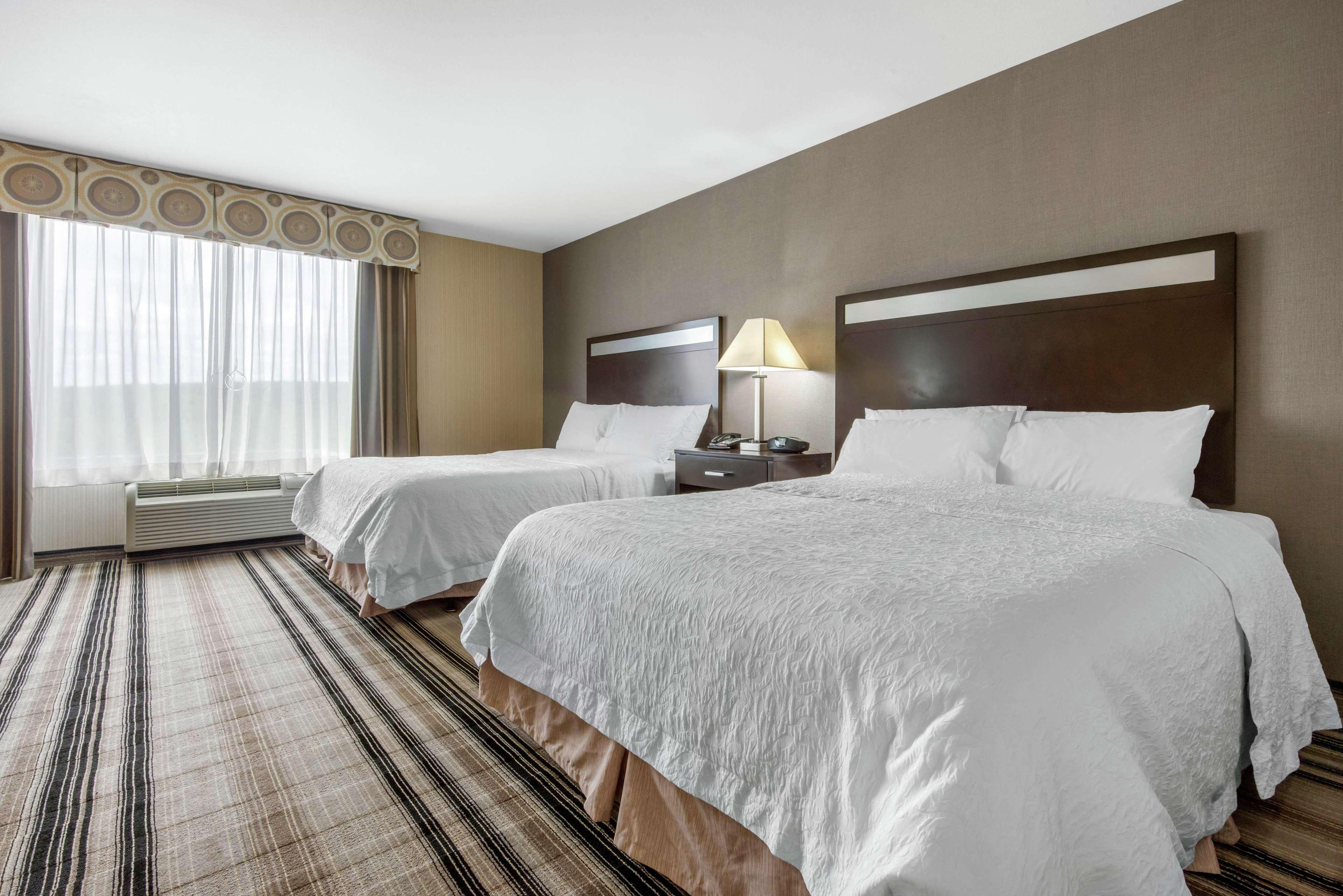 Hampton Inn Meadville Bagian luar foto