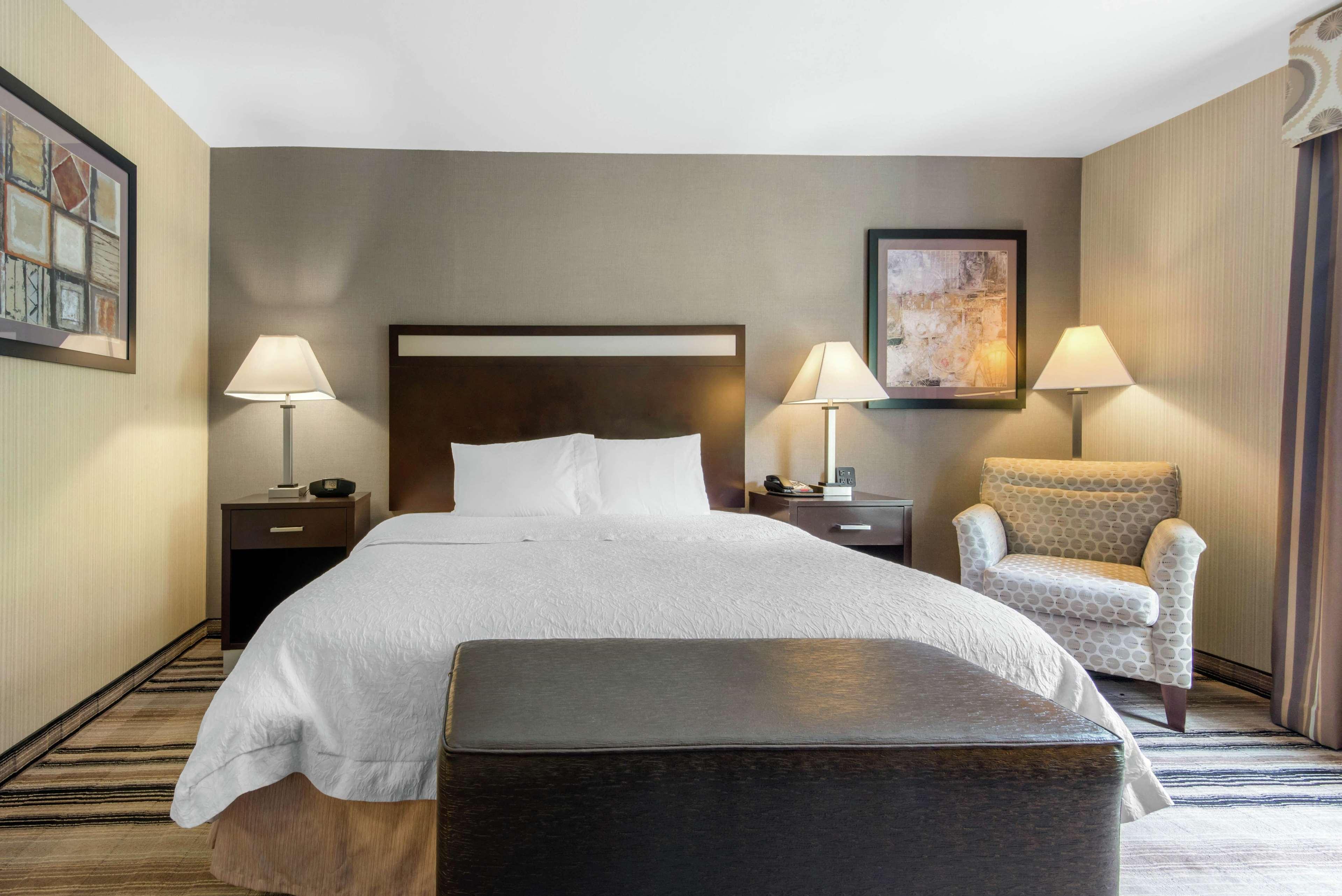 Hampton Inn Meadville Bagian luar foto