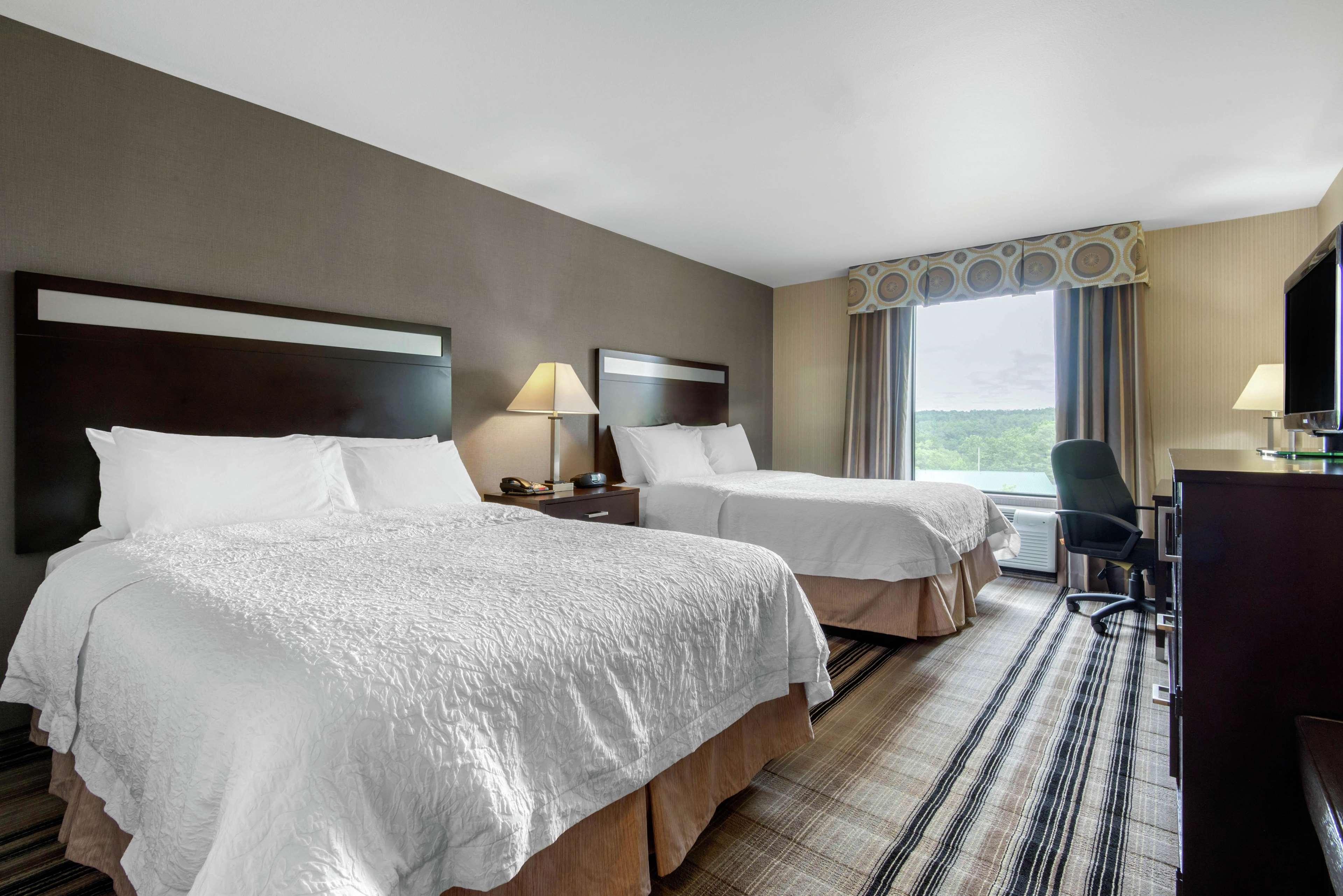 Hampton Inn Meadville Bagian luar foto