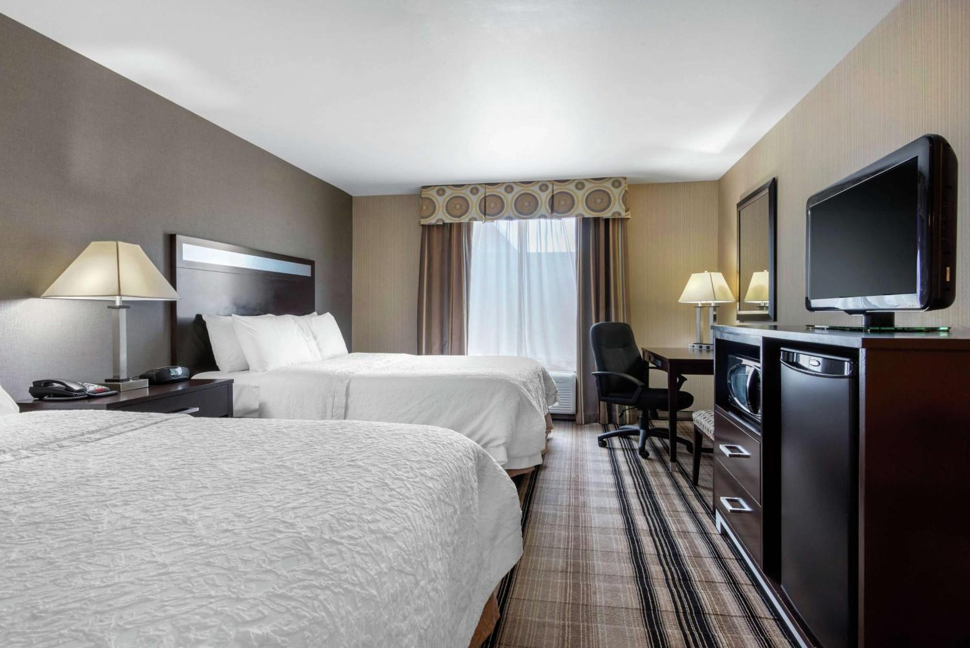 Hampton Inn Meadville Bagian luar foto